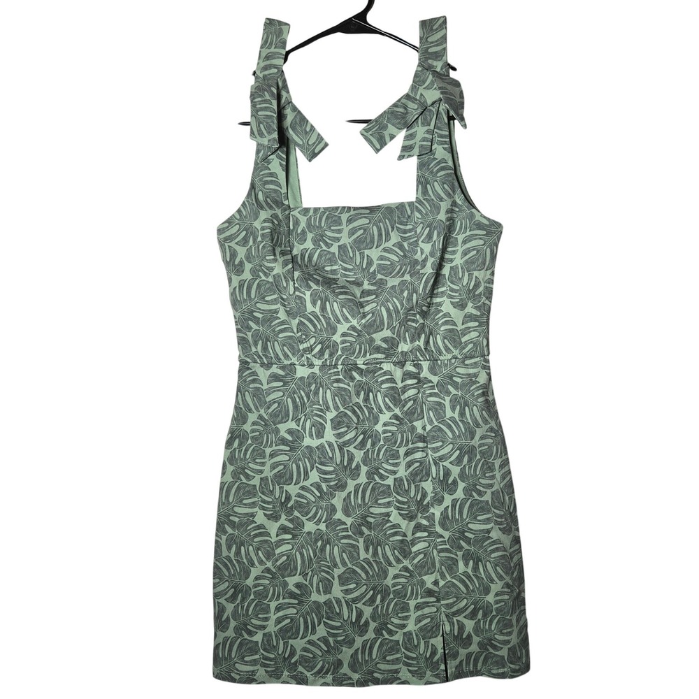 Trixxi Sage Green Leaf Mini Dress Medium Tropical Resort Summer Boho‎ Floral